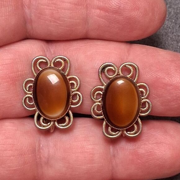 Vintage Celebrity Topaz Glass Clip On Earrings - Picture 1 of 3